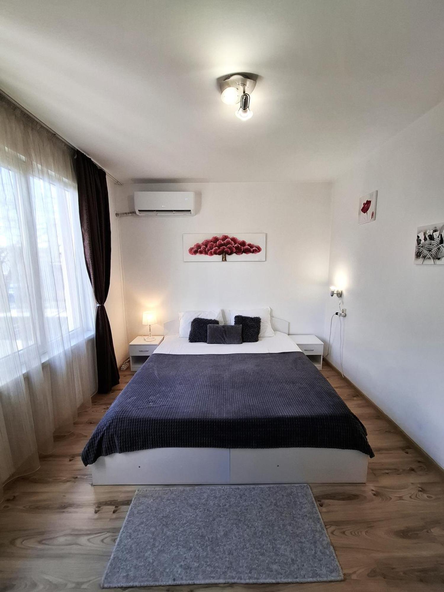 בלאגובגראד 3 Rooms Apartment, Top Center, 1St Floor, Aubg, Free Parking, Pc I5 Ssd, 3 Led Tvs 200 Channels, Wifi, Terrace, Easy-Late Check-In, Stay Before Greece מראה חיצוני תמונה