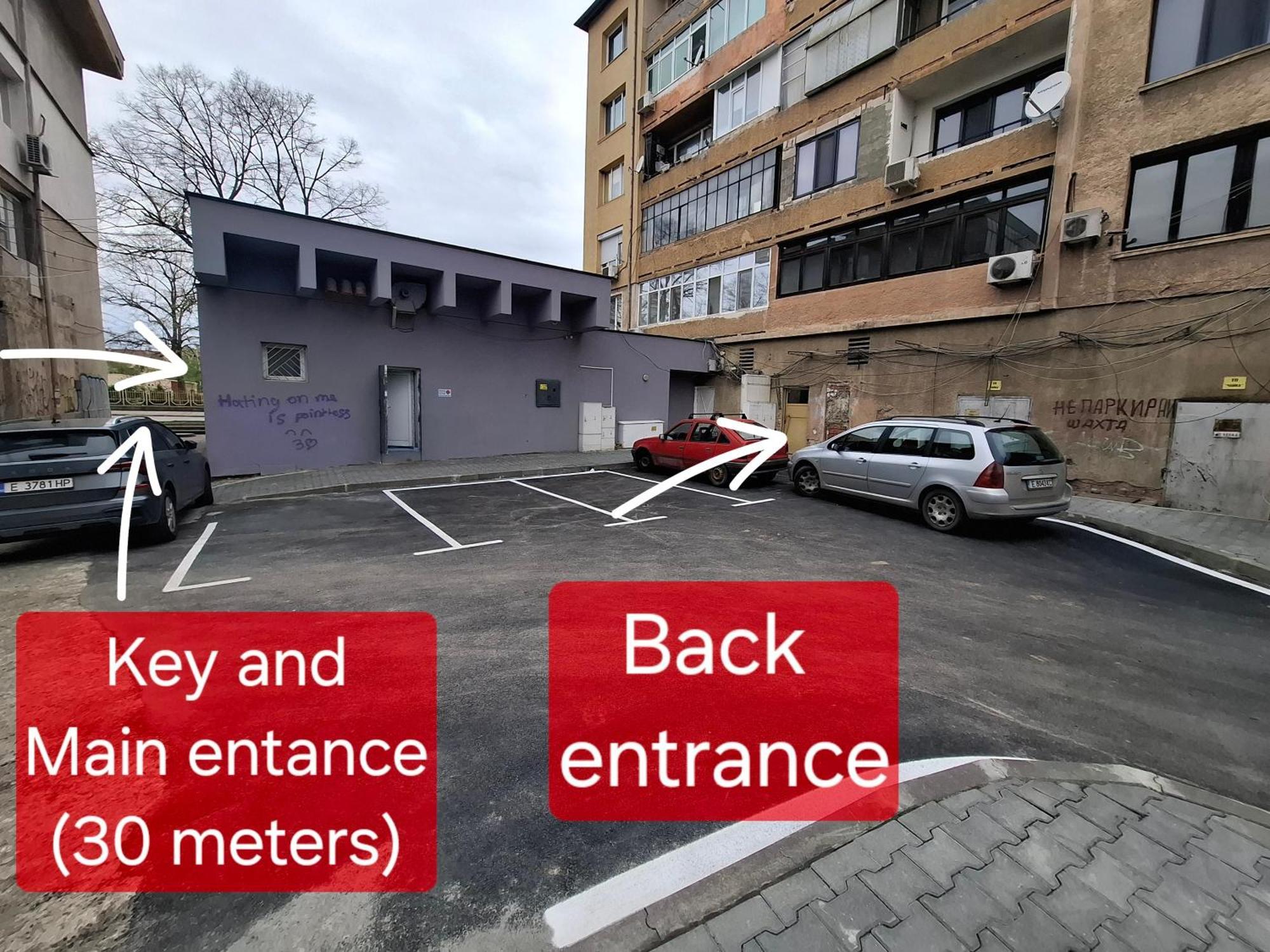 בלאגובגראד 3 Rooms Apartment, Top Center, 1St Floor, Aubg, Free Parking, Pc I5 Ssd, 3 Led Tvs 200 Channels, Wifi, Terrace, Easy-Late Check-In, Stay Before Greece מראה חיצוני תמונה